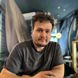 Гасан Денис Гасан Денис