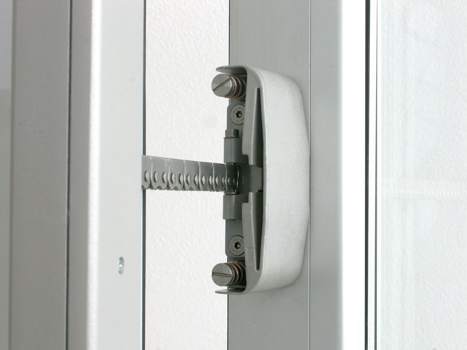 Замок для фурнитуры PLUSULTRA