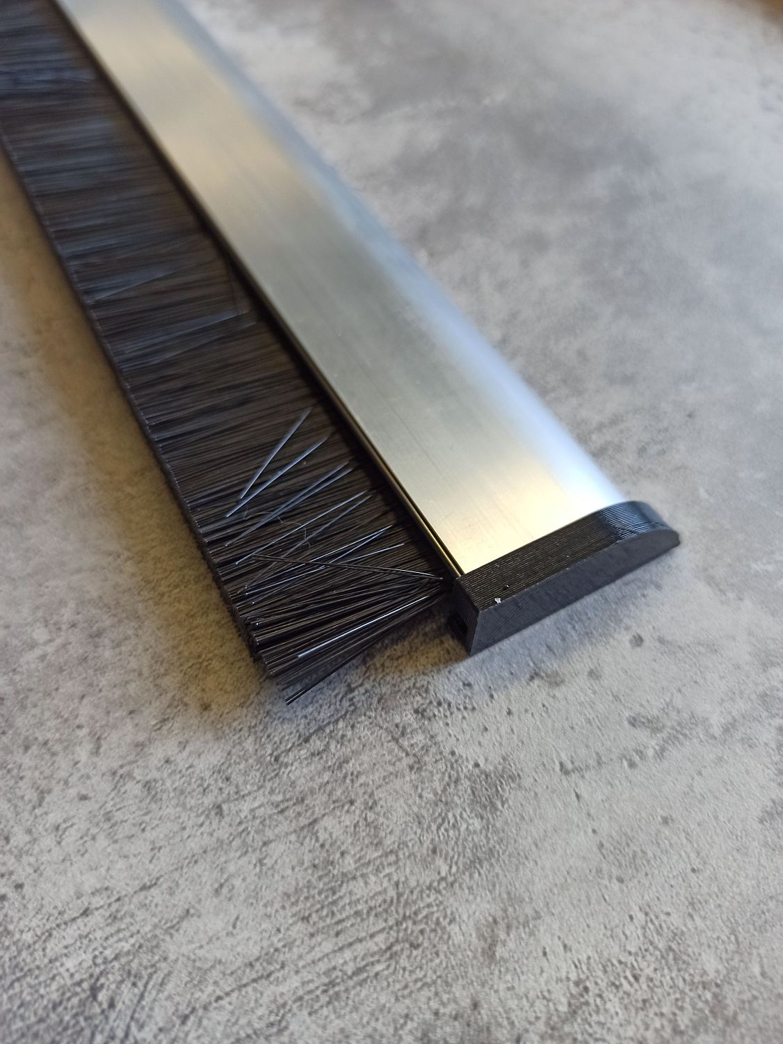 Полосовая щетка HC5